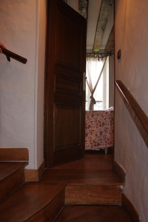 Les Jardins De La Tuilerie Bed and Breakfast Jouarre Kamer foto